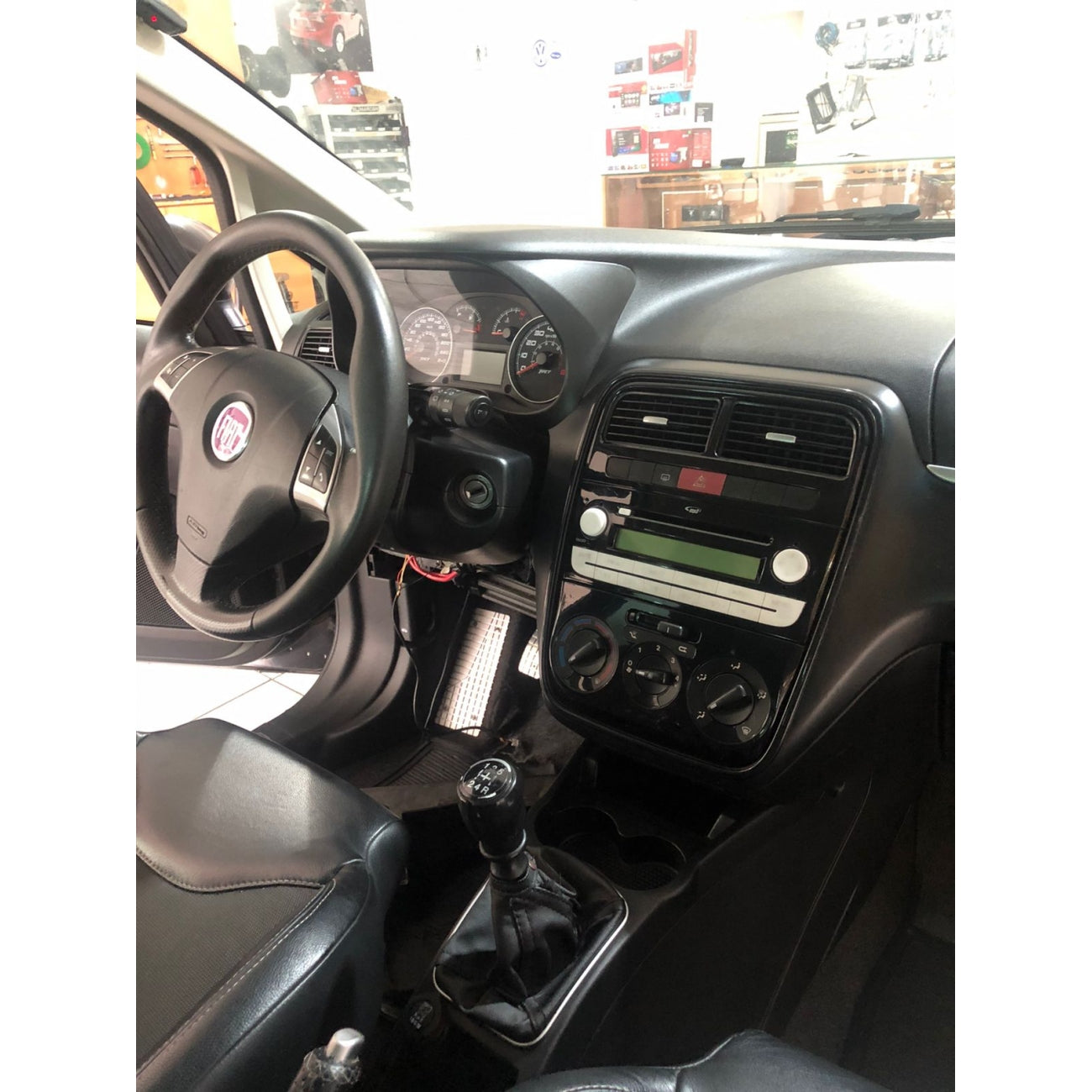 MOLDURA 6.8 E 7 FIAT PUNTO 2008-2012 GRAFITE