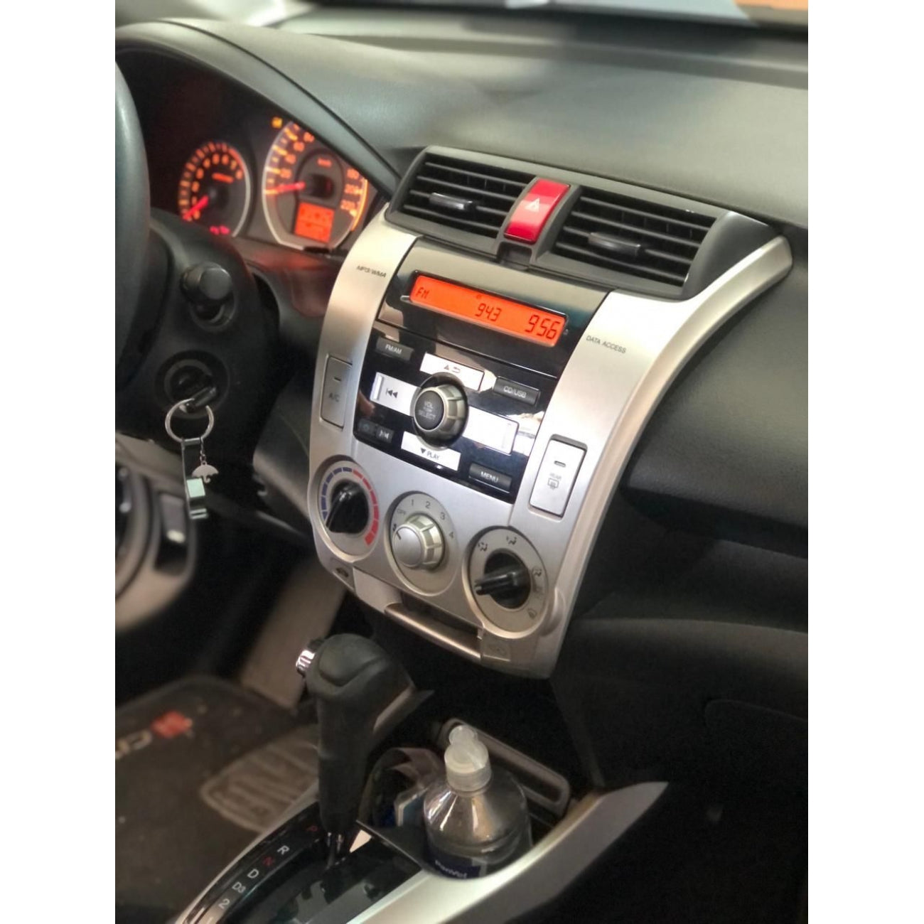 MOLDURA 6.8 E 7 HONDA CITY 2008-2013 G5 AR ANALÓGICO PRATA