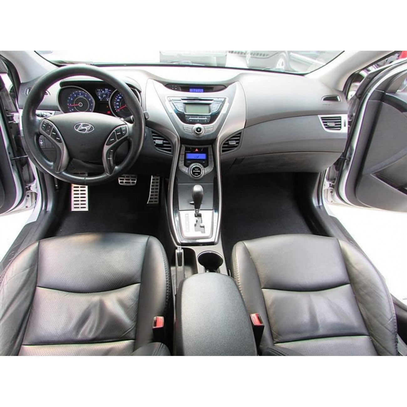 MOLDURA 6.8 E 7 HYUNDAI ELANTRA G5 2011-2015 SEM RADIO ORIGINAL PRETO