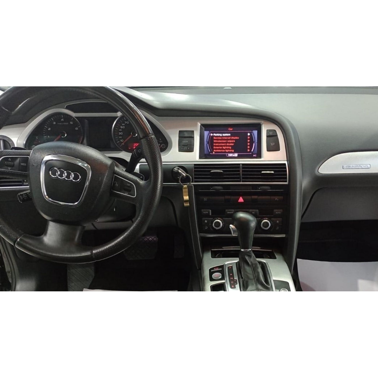 MOLDURA 6.8 E 7 AUDI A6 G3 20042010