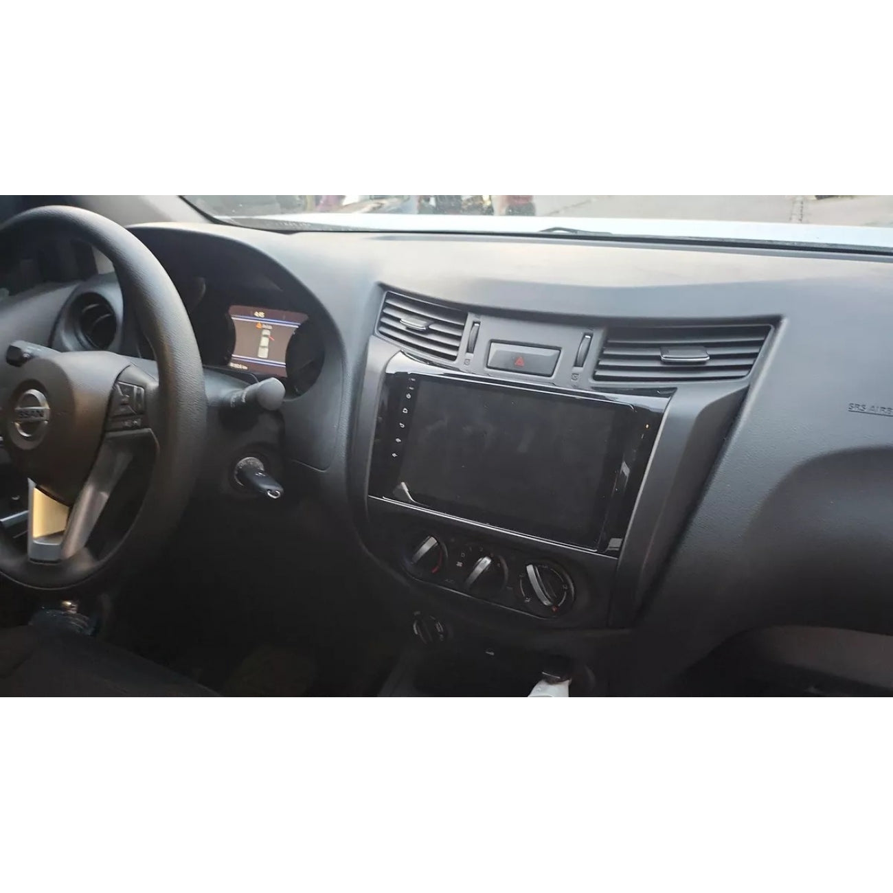 MOLDURA 9 NISSAN FRONTIER 2017+ BLACK PIANO