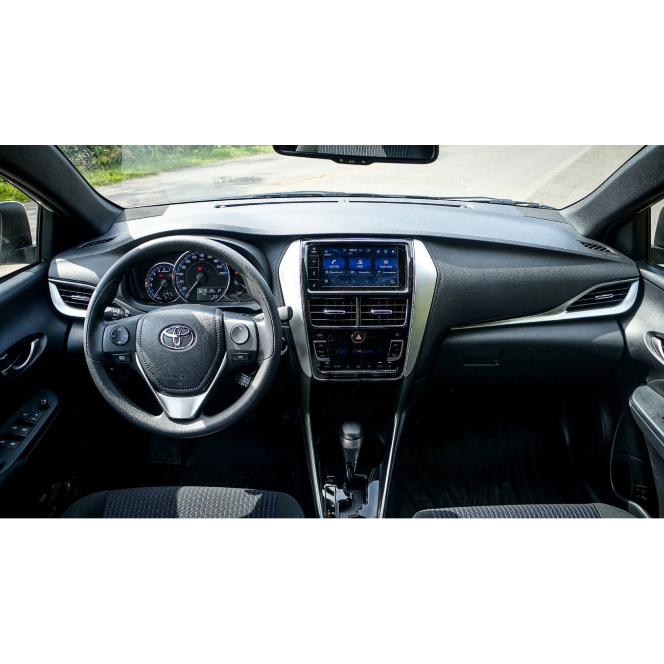 MOLDURA 9 TOYOTA YARIS 2018+ AR DIGITAL BLACK PIANO
