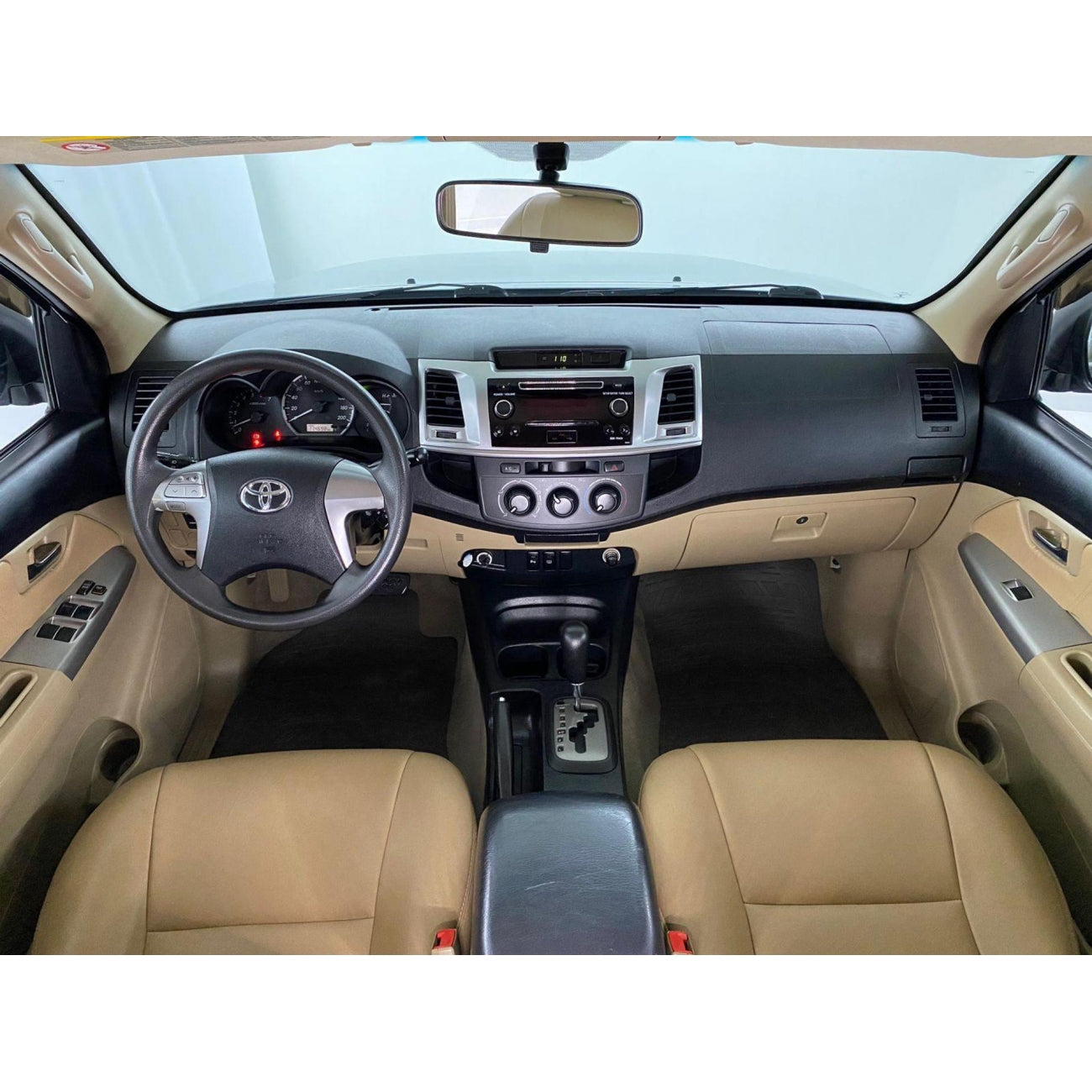 MOLDURA 9 TOYOTA HILUX E SW4 2006-2015 AR DIGITAL + AR ANALÓGICO BLACK PIANO