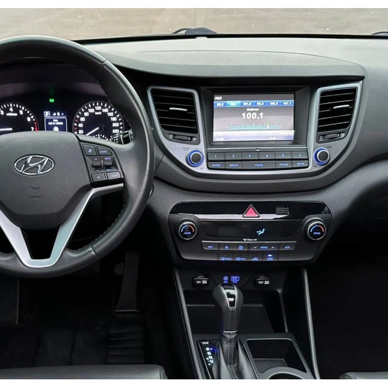 MOLDURA 9.7 HYUNDAI TUCSON G3 2016-2022 PRETO