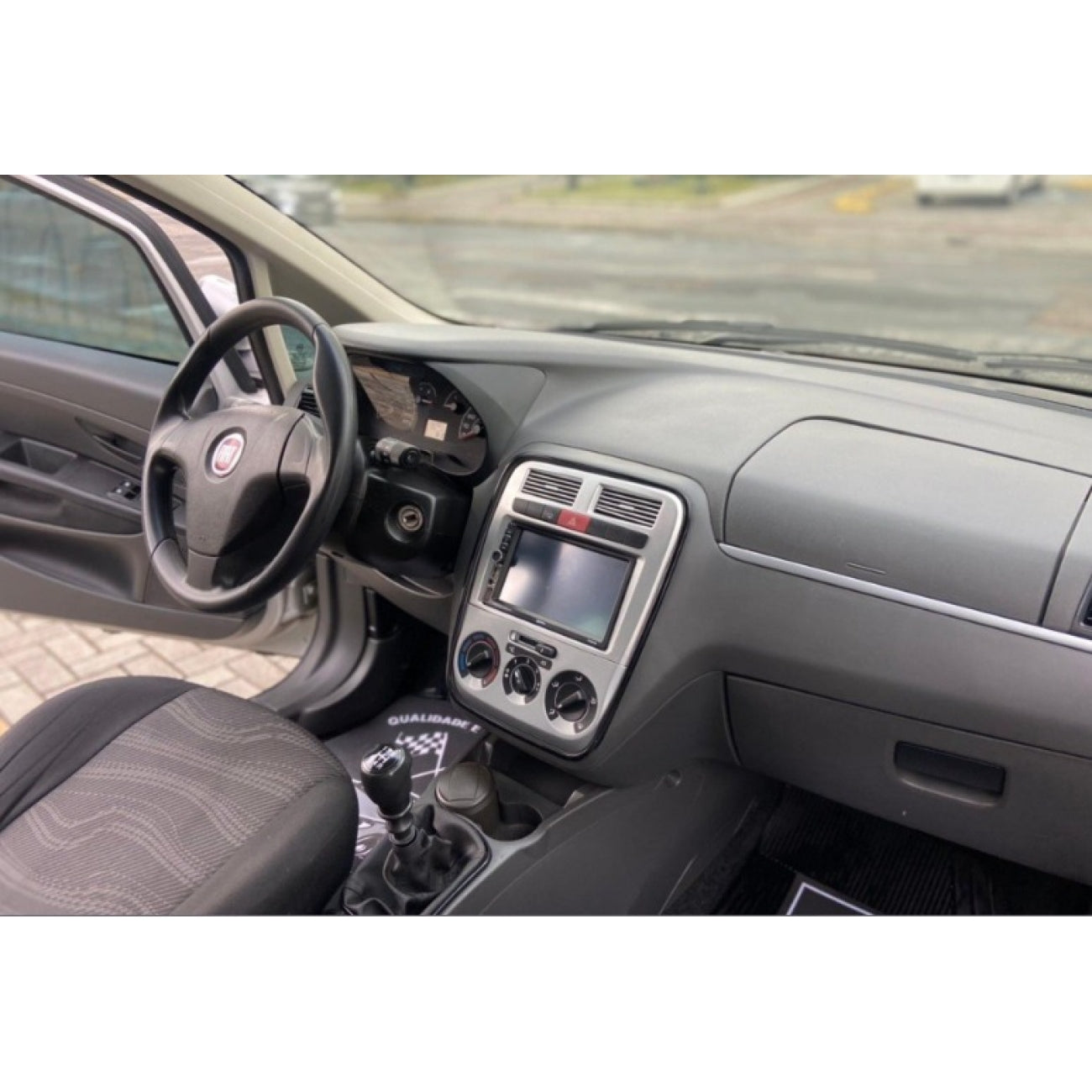 MOLDURA 6.8 E 7 FIAT PUNTO 2008-2012 PRATA