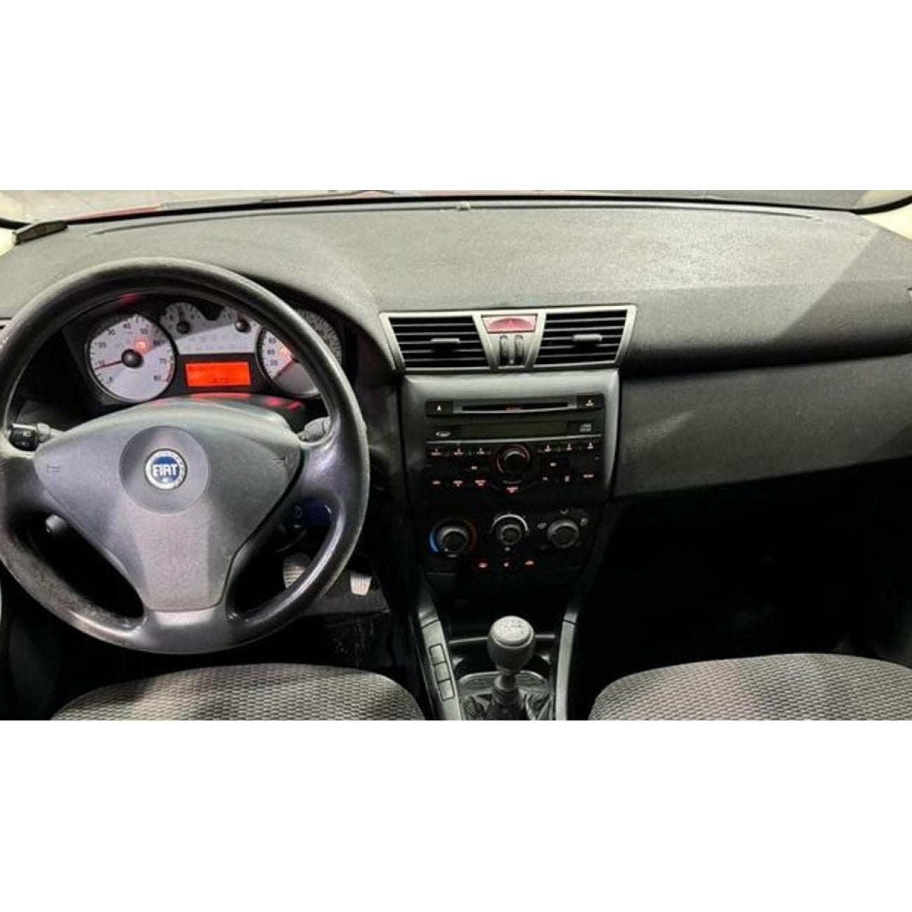MOLDURA 6.8 E 7 FIAT STILO 2003-2011 PRETO