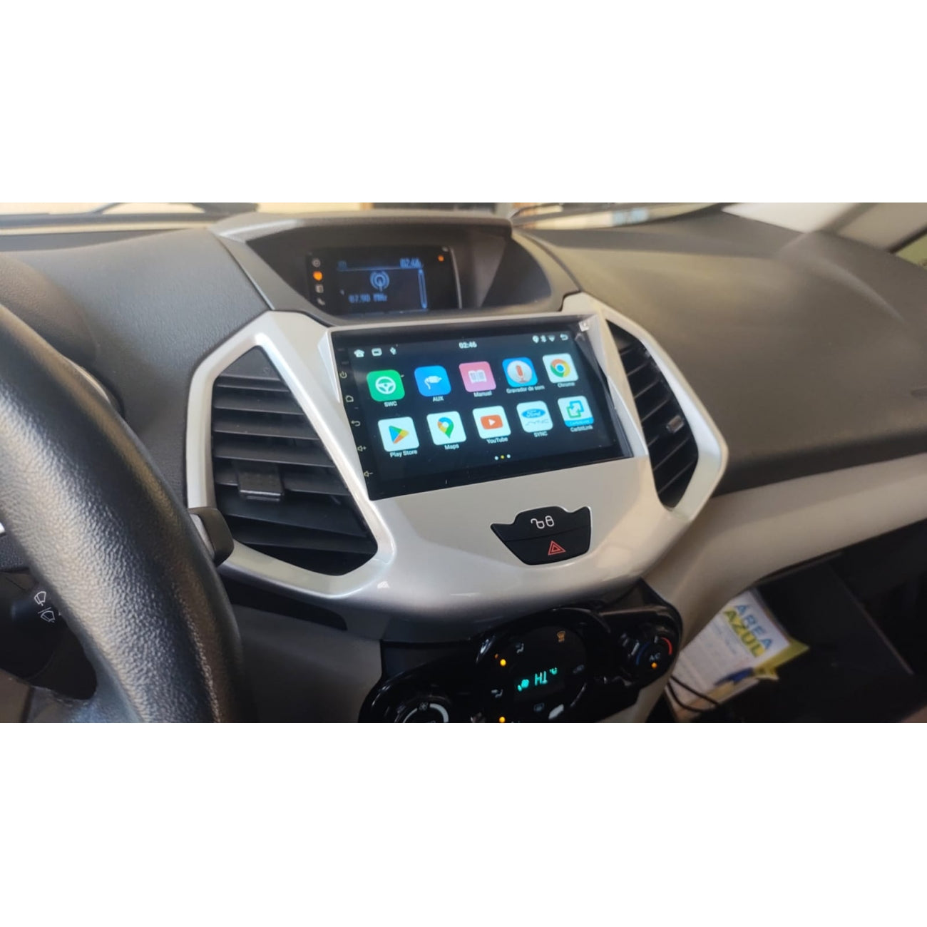MOLDURA 6.8 FORD ECOSPORT 2013-2017 COM BOTÃO ALERTA TRAVA-DESTRAVA PRATA