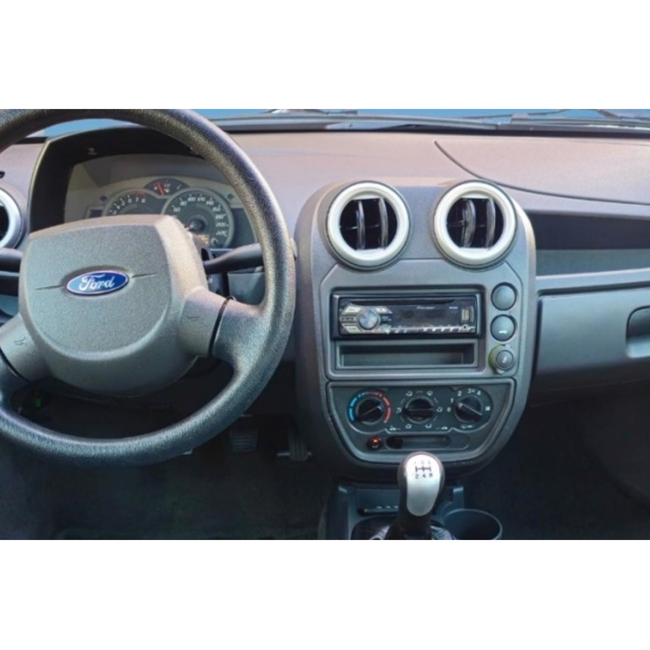 MOLDURA 6.8 FORD FOCUS 2000-2008, KA 2008-2013, ECOSPORT 2003-2007, RANGER 1995-2012, F-250 1998-2012 PRETO