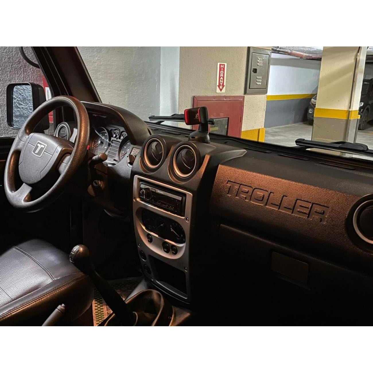 MOLDURA 6.8 E 7 TROLLER 2009-2013 AMARELA