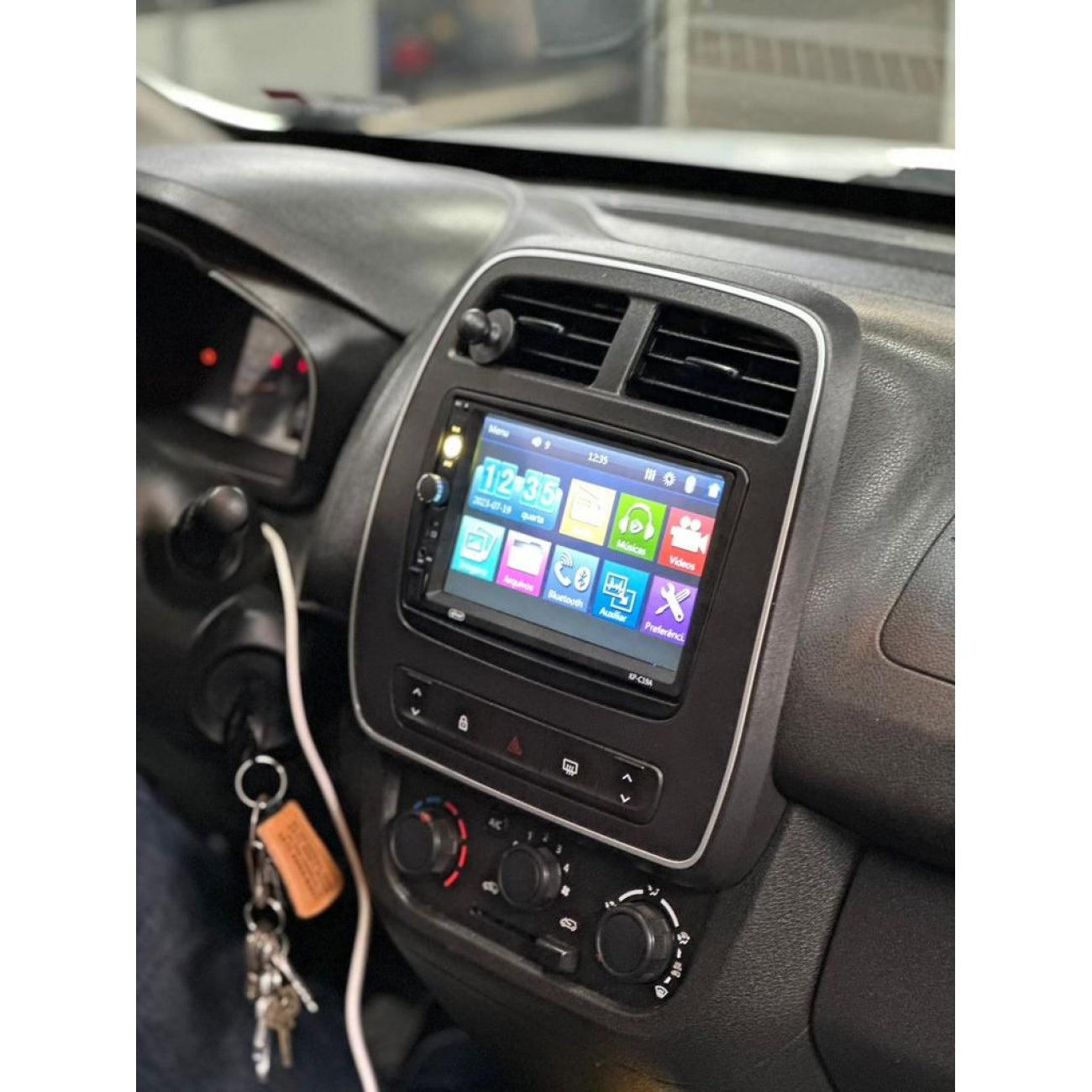MOLDURA 6.8 E 7 RENAULT KWID- CAPTUR- DUSTER- SANDERO- LOGAN PRATA