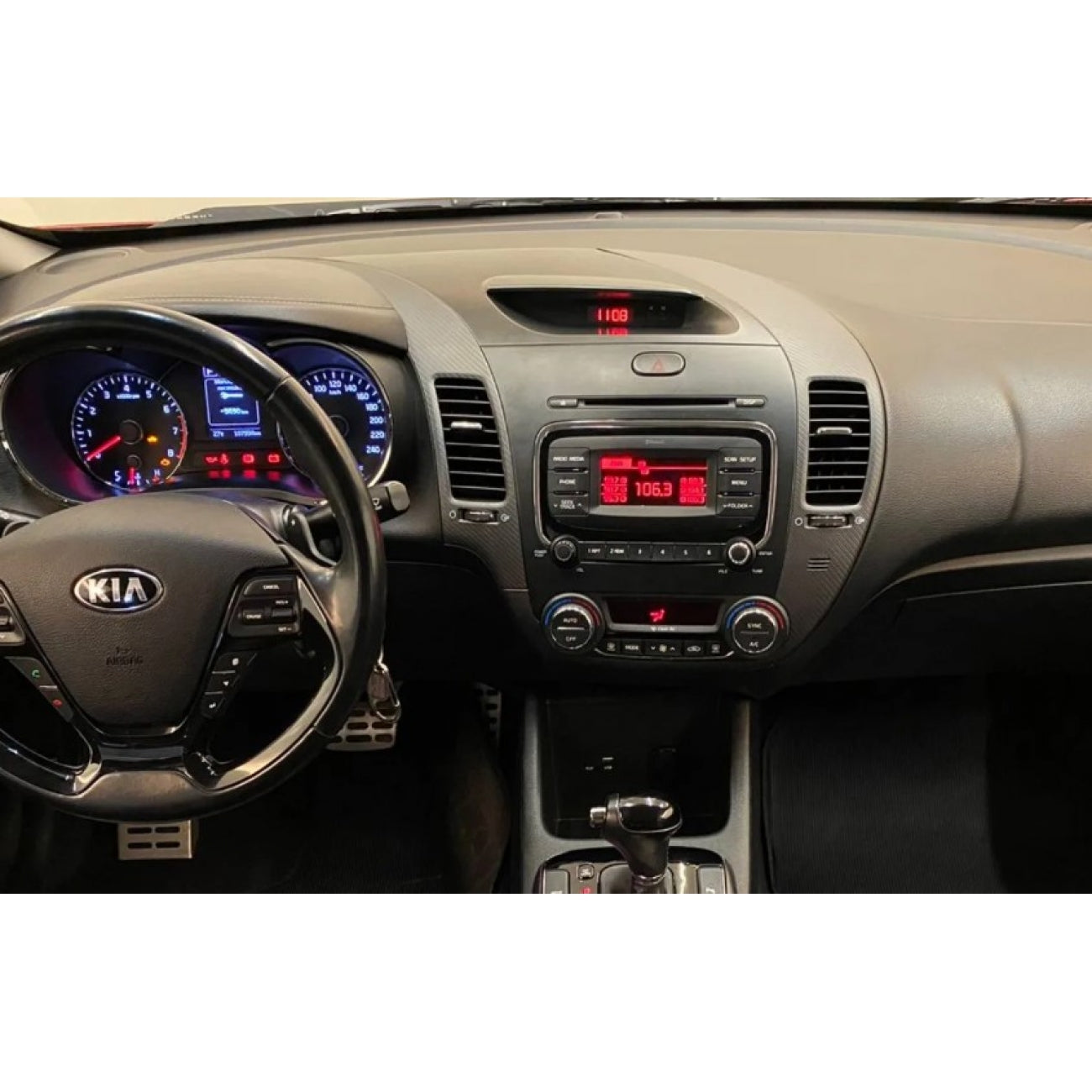 MOLDURA 6.8 E 7 KIA NEW CERATO 2014-2019 PRETO