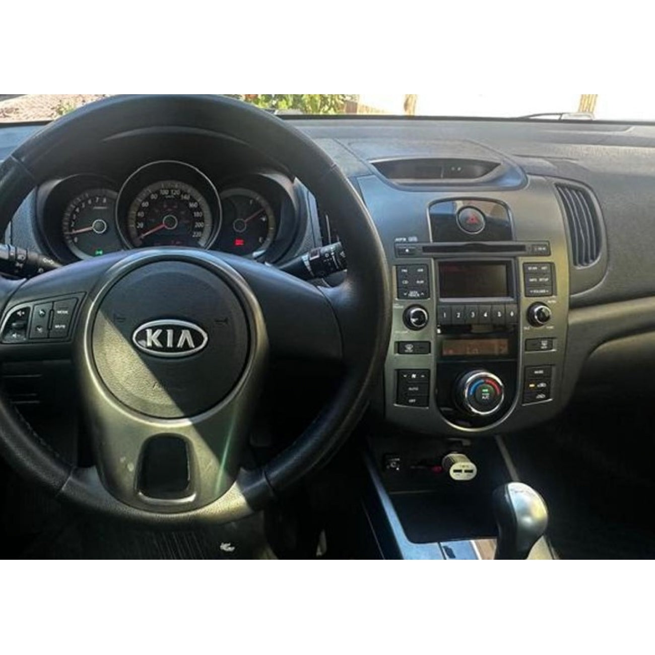 MOLDURA 6.8 E 7 KIA CERATO 2010-2012 AR DIGITAL GRAFITE