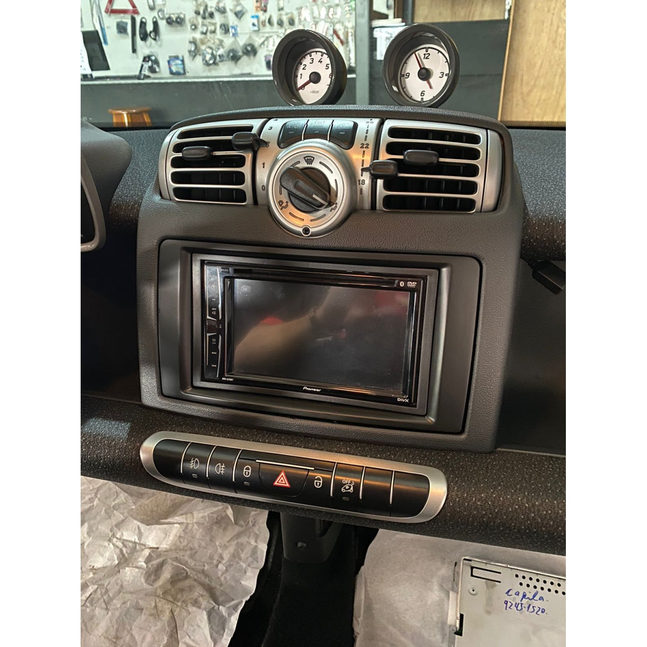 MOLDURA 6.8 E 7 MERCEDES BENZ SMART 2010 PRETO