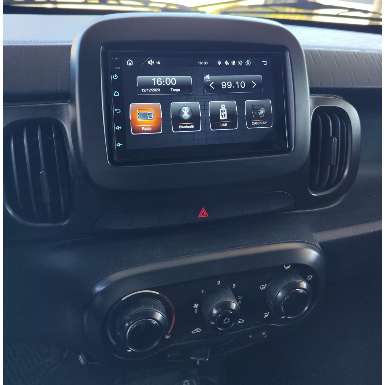 MOLDURA 6.8 E 7 FIAT MOBI MARROM
