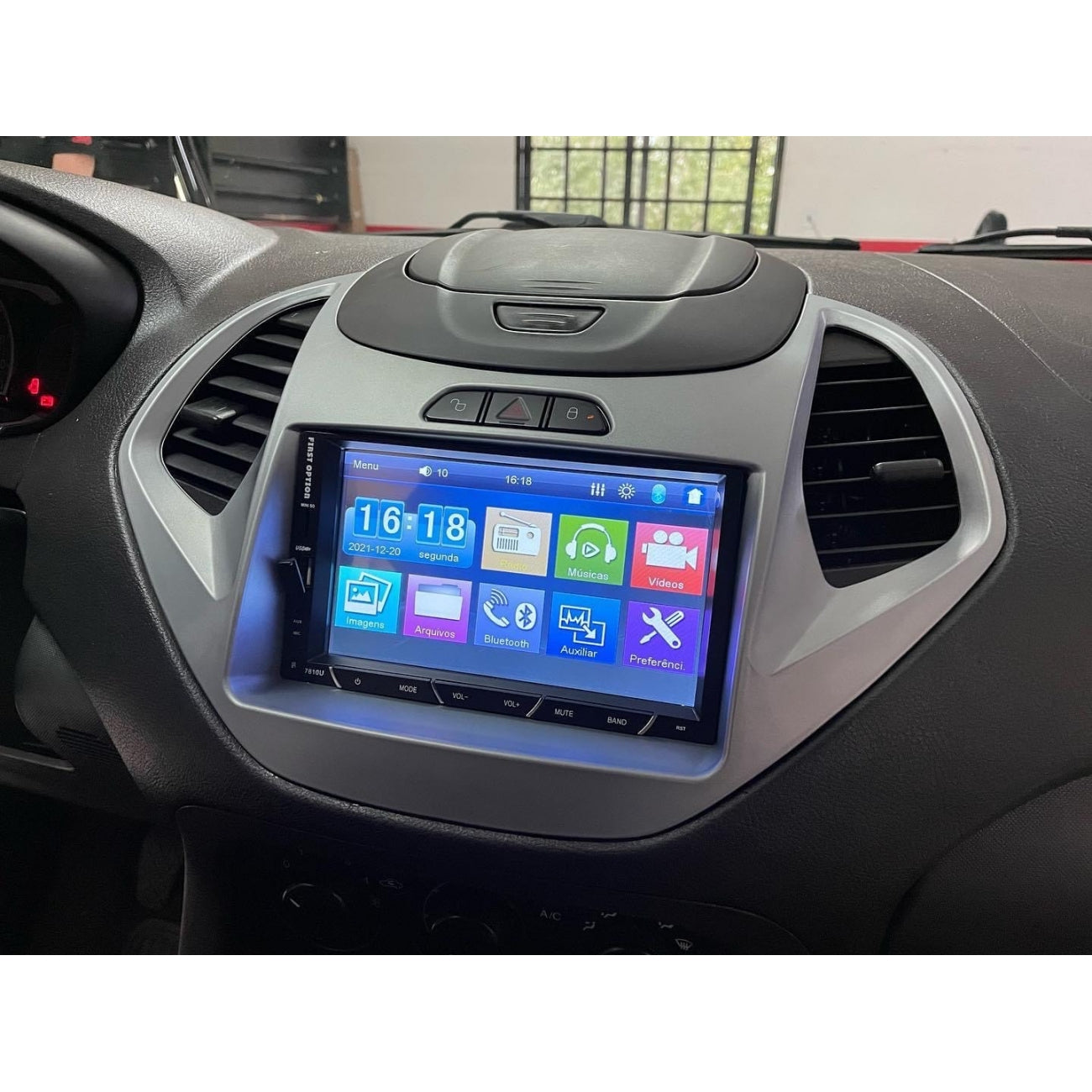 MOLDURA 6.8 E 7 FORD KA E KA+ 2014-2018 PRATA
