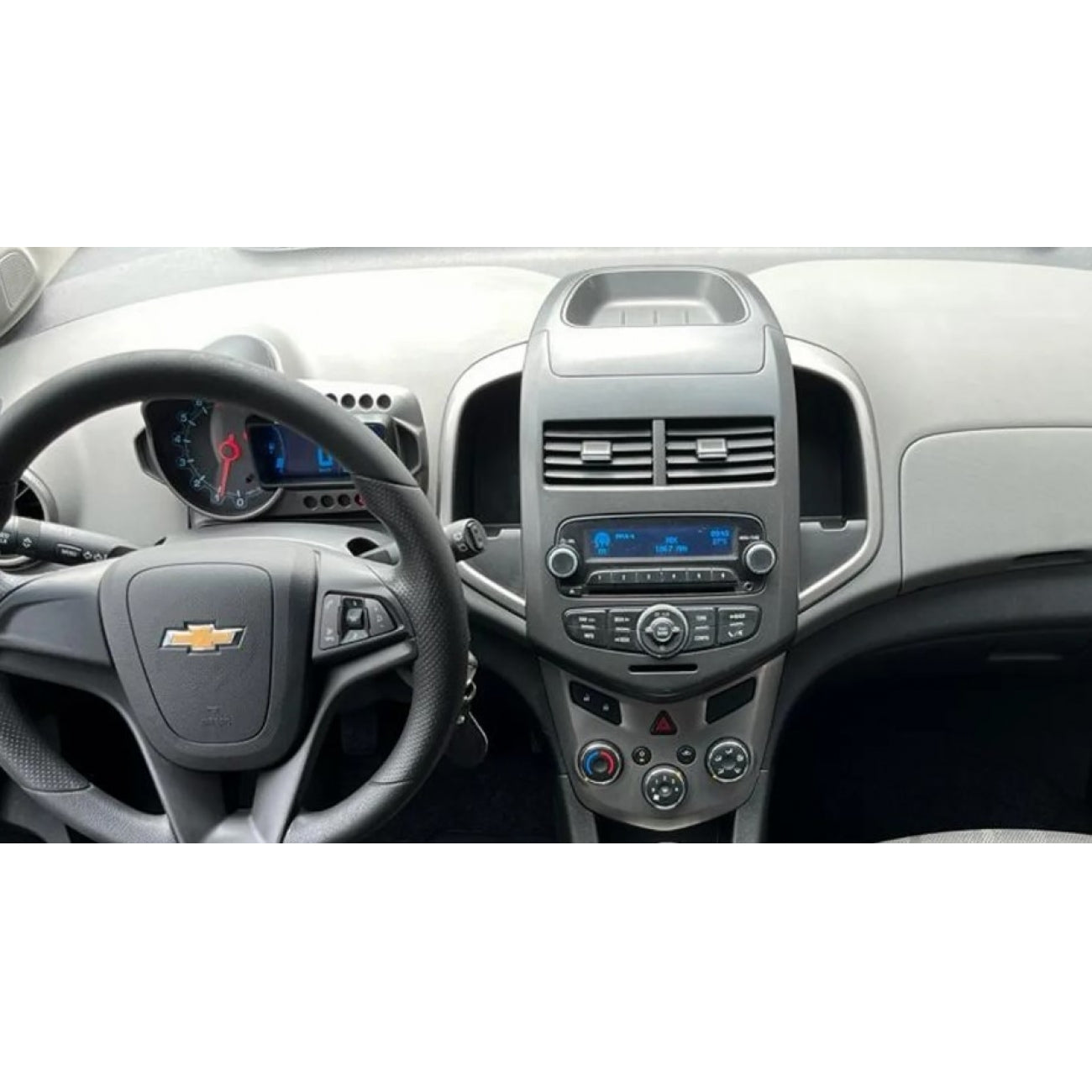 MOLDURA 6.8 E 7 CHEVROLET SONIC 2012-2014
