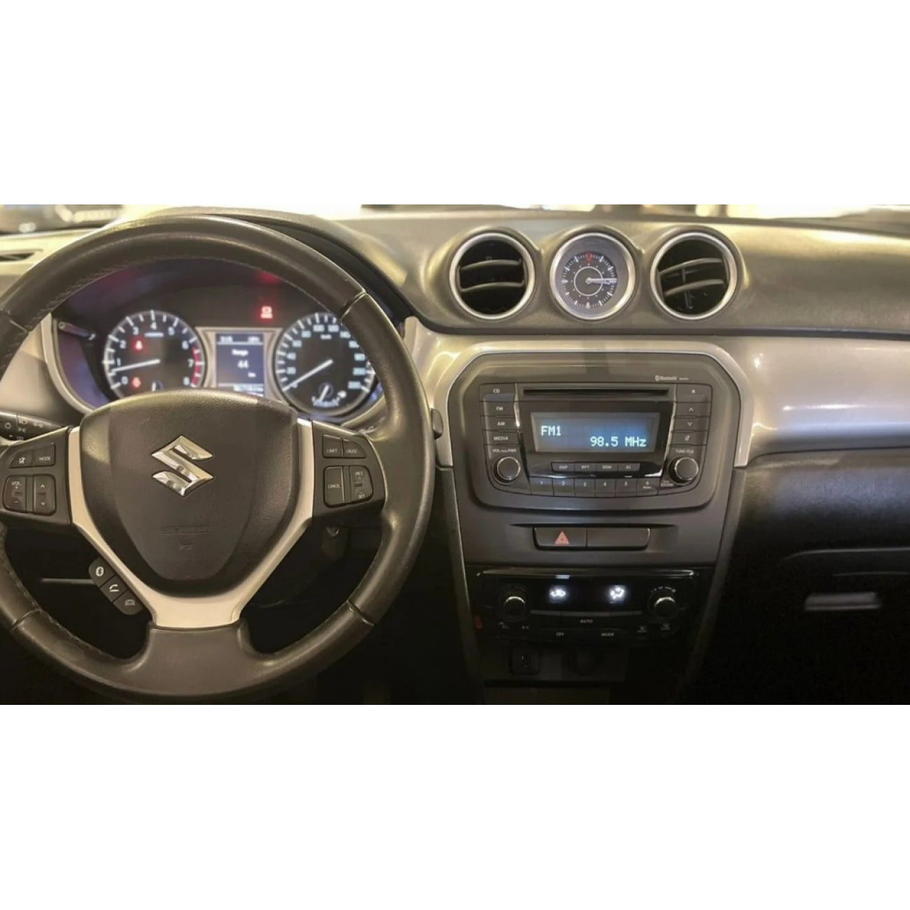 MOLDURA 9 SUZUKI GRAND VITARA G4 2016+ PRETO