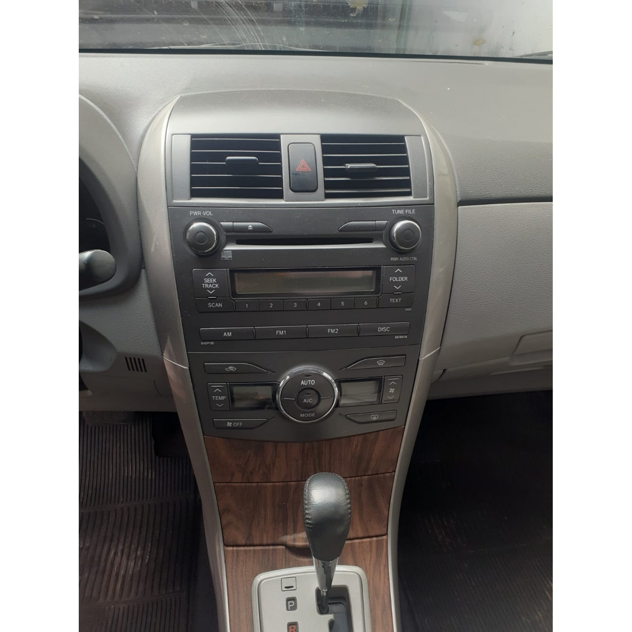 MOLDURA 9 TOYOTA COROLLA G10 2008-2014 PRETO FOSCO