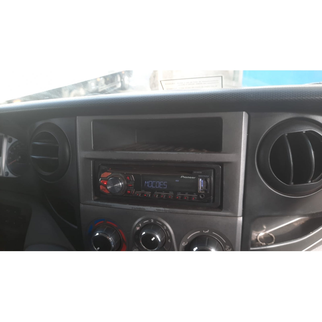 MOLDURA 6.8 E 7 IVECO 2013-2019 GRAFITE