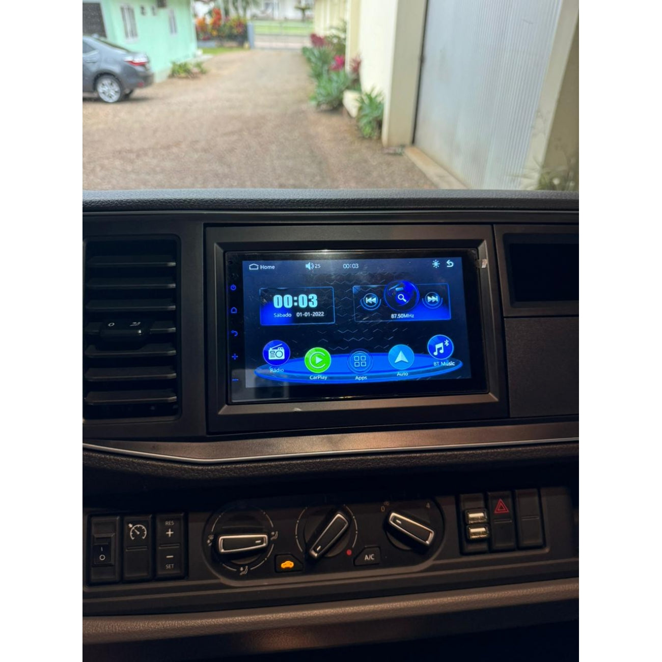 MOLDURA 6.8 E 7 VW DELIVERY 2017+ PRETO FOSCO