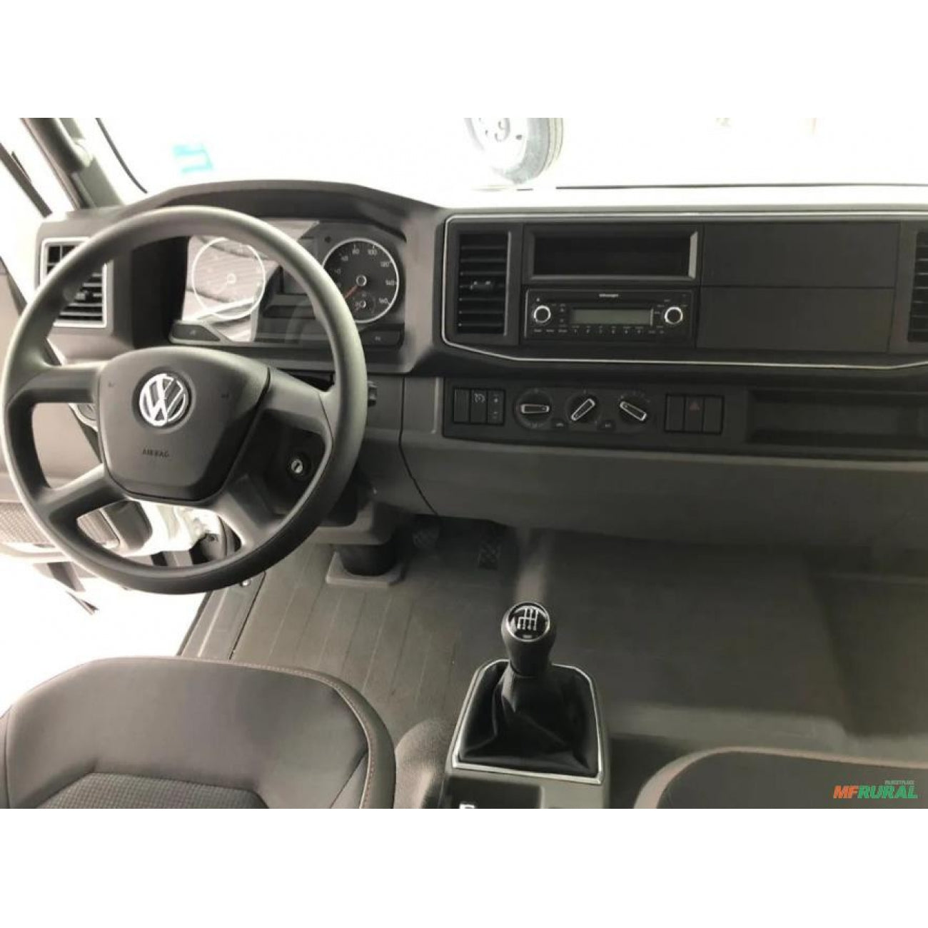 MOLDURA 6.8 E 7 VW DELIVERY 2017+ PRETO FOSCO