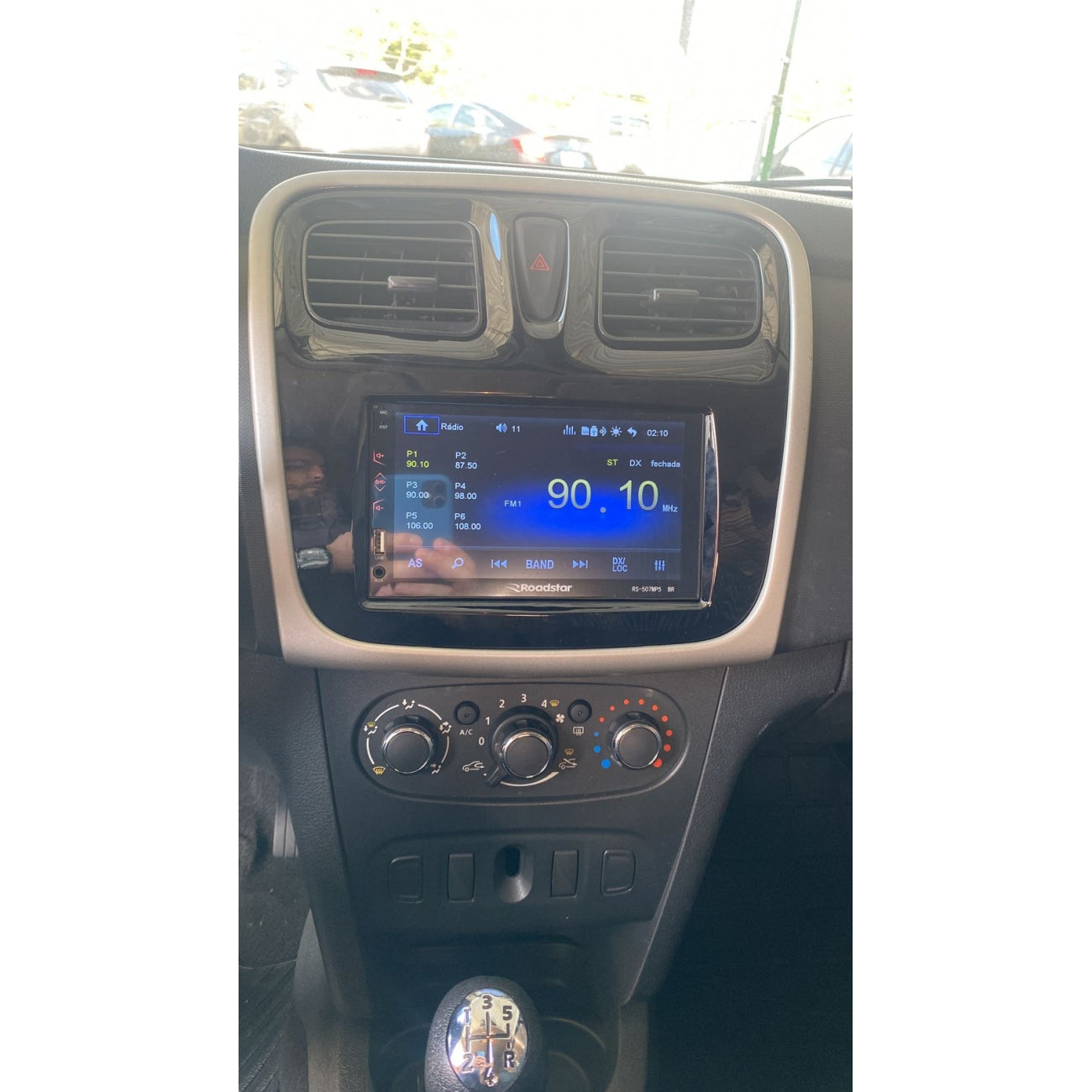 MOLDURA 9 FLUTUANTE RENAULT LOGAN 2014+ E SANDERO 2015+ PRETO FOSCO