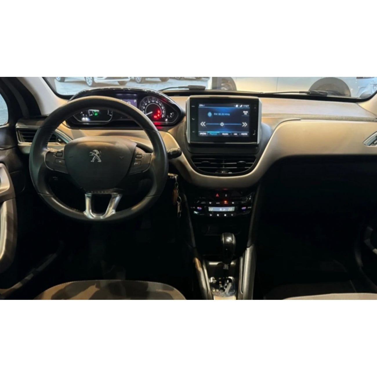 MOLDURA 10.1 PEUGEOT 208 G1 2014-2020 E 2008 G2 2019 PRETO