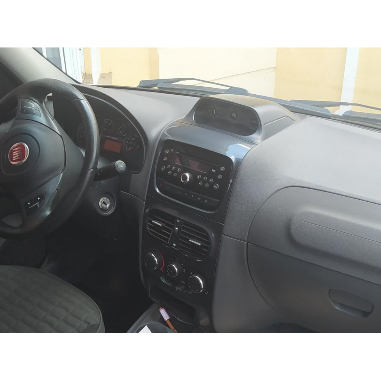 MOLDURA 6.8 E 7 FIAT STRADA - STRADA ADVENTURE - PALIO WEEKEND - PALIO WEEK ADVENTURE - SIENA 2013-2019 GRAFITE ESCURA BRILHANTE