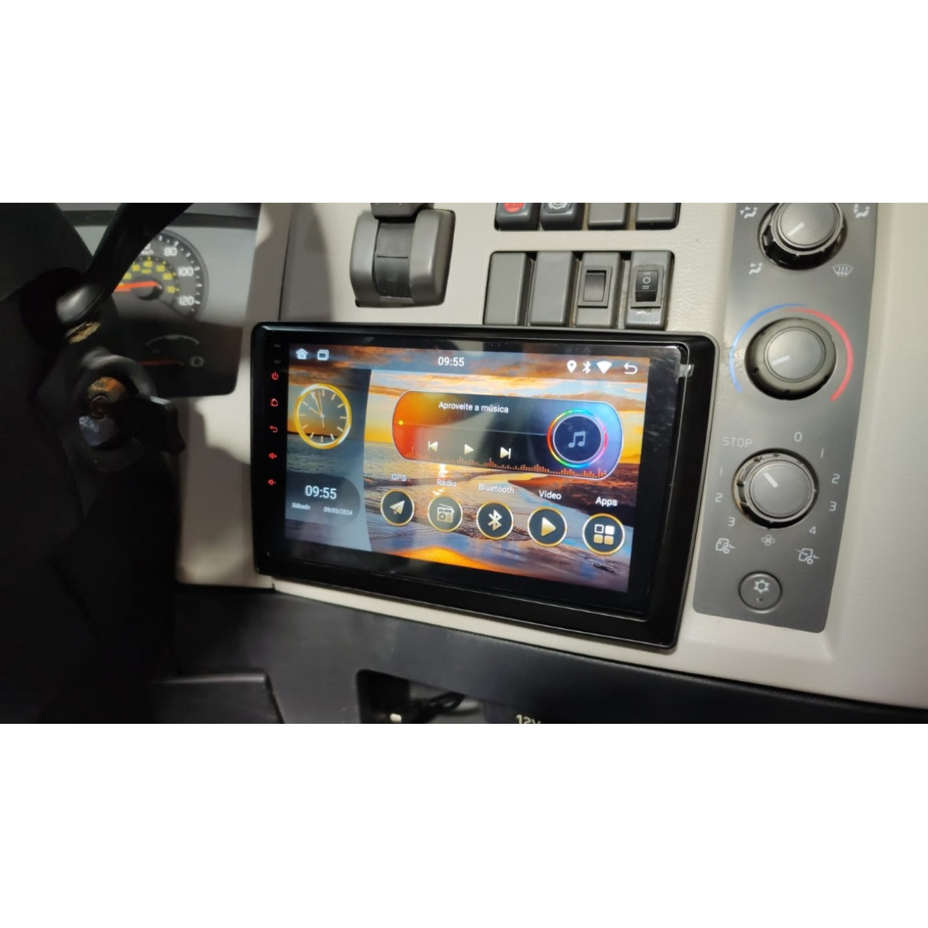 MOLDURA 10.1 E 9 FLUTUANTE VOLVO VM G3 2012+ PRETO