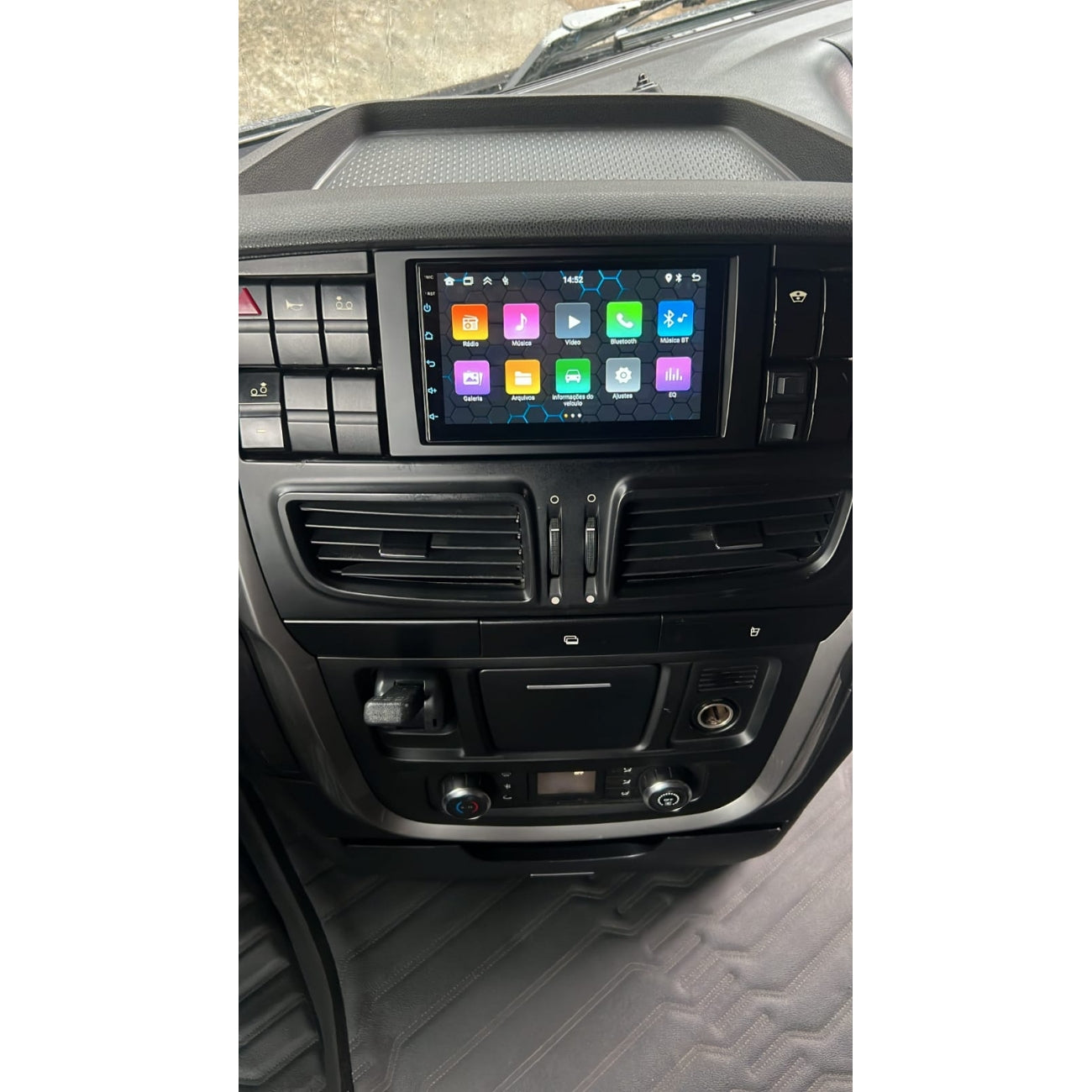 MOLDURA 6.8 E 7 IVECO HI-WAY PRETO