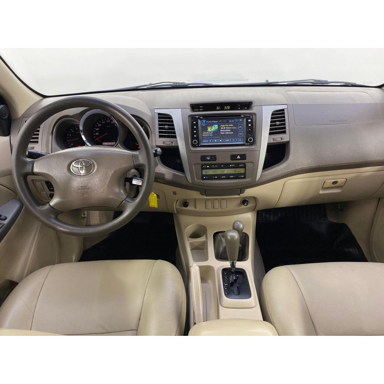 MOLDURA 9 TOYOTA HILUX E SW4 2006-2015 AR DIGITAL + AR ANALÓGICO BLACK PIANO