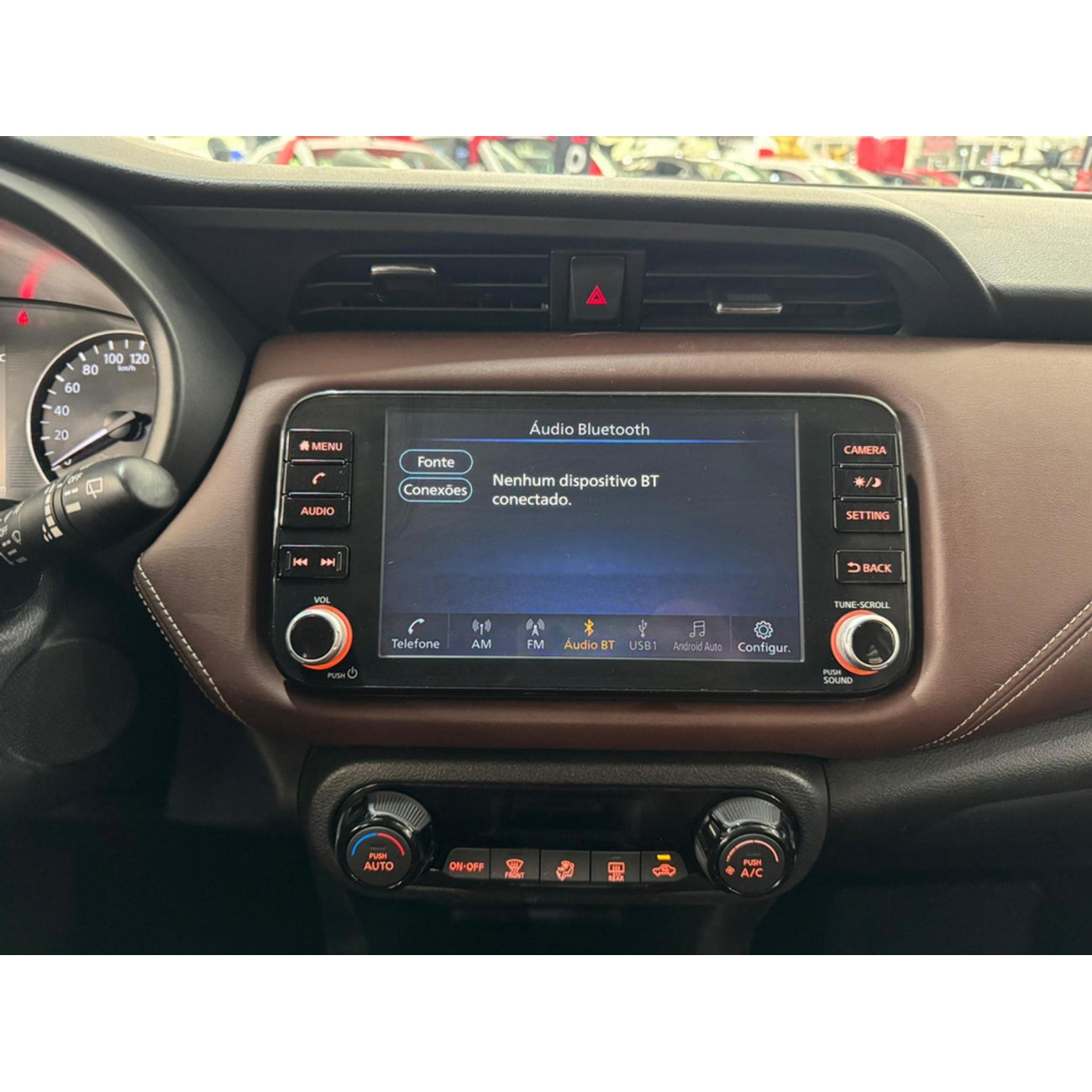 MOLDURA 9 NISSAN KICKS 2022+ APARELHO RETANGULAR BLACK PIANO
