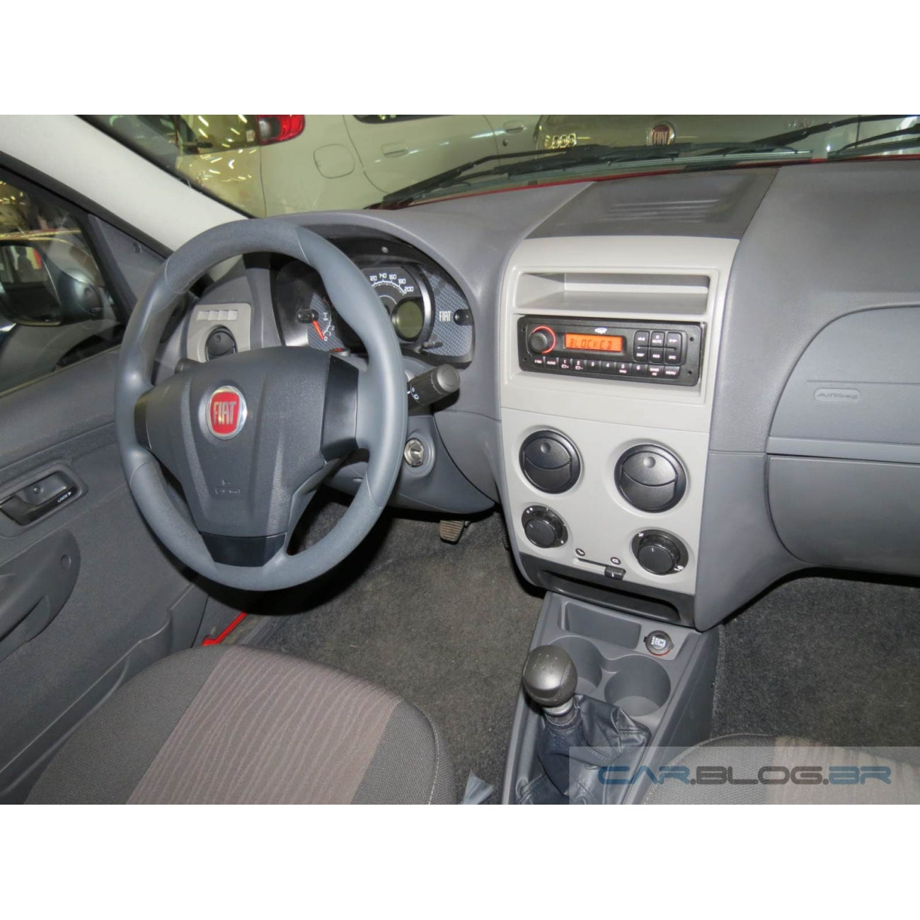 MOLDURA 6.8 E 7 FIAT PALIO WAY 2014-2018 PRATA